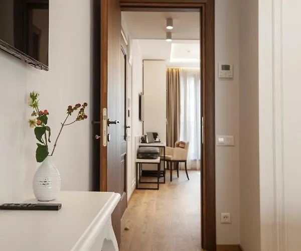 Hotel Flavia Heritage Boutique 3*