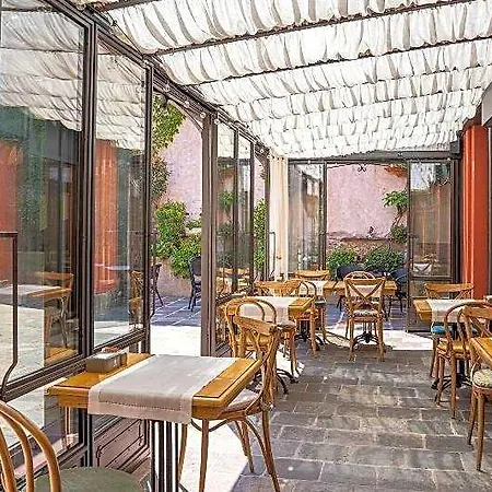 Hotel Flavia Heritage Boutique